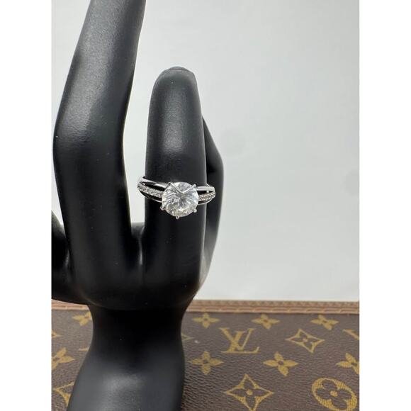 None Jewelry - Cubic zirconia ring size 7 585 white gold 2 grams